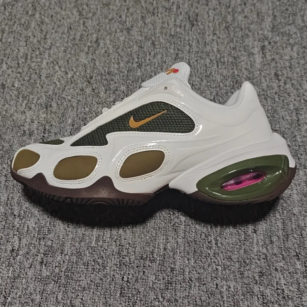 Nike Nike Air Max 270 White/Olive Green Sneakers White - 1