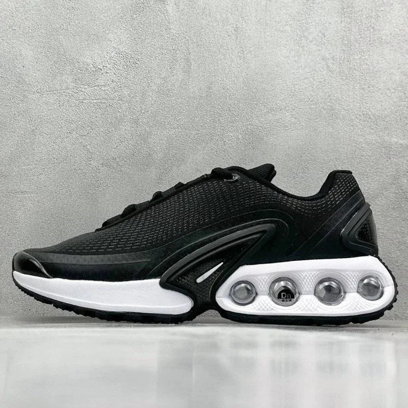 Nike Nike Air Max Shox Triple Black Sneakers Black - 1