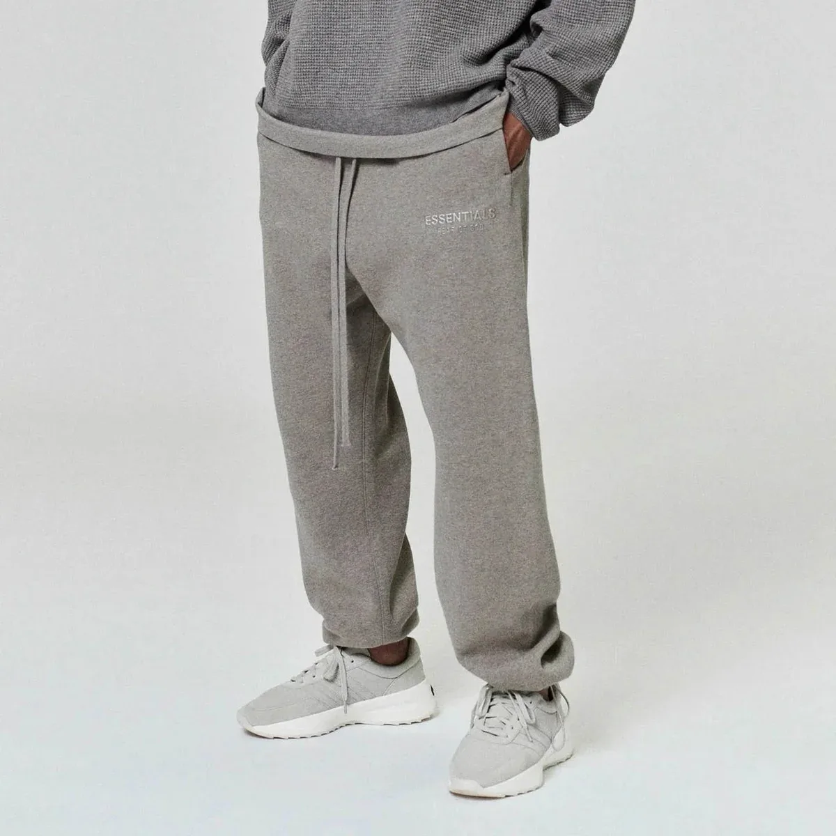 Fear of God Fear of God Essentials Sweatpants Deep Grey Bottoms Grey - 1