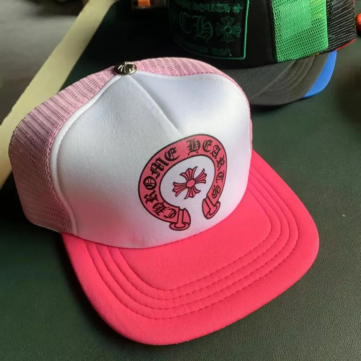 Chrome Hearts Chrome Hearts Rome Heart Trucker Cap M037 Pink - 1