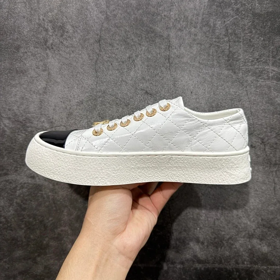 Chanel Classic Flap Run CW White & Black Sneakers on the USFans Spreadsheet