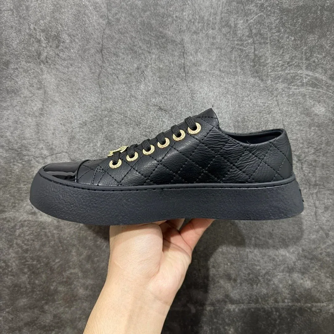Chanel Runners Black Quilted Leather Sneakers on the USFans Spreadsheet