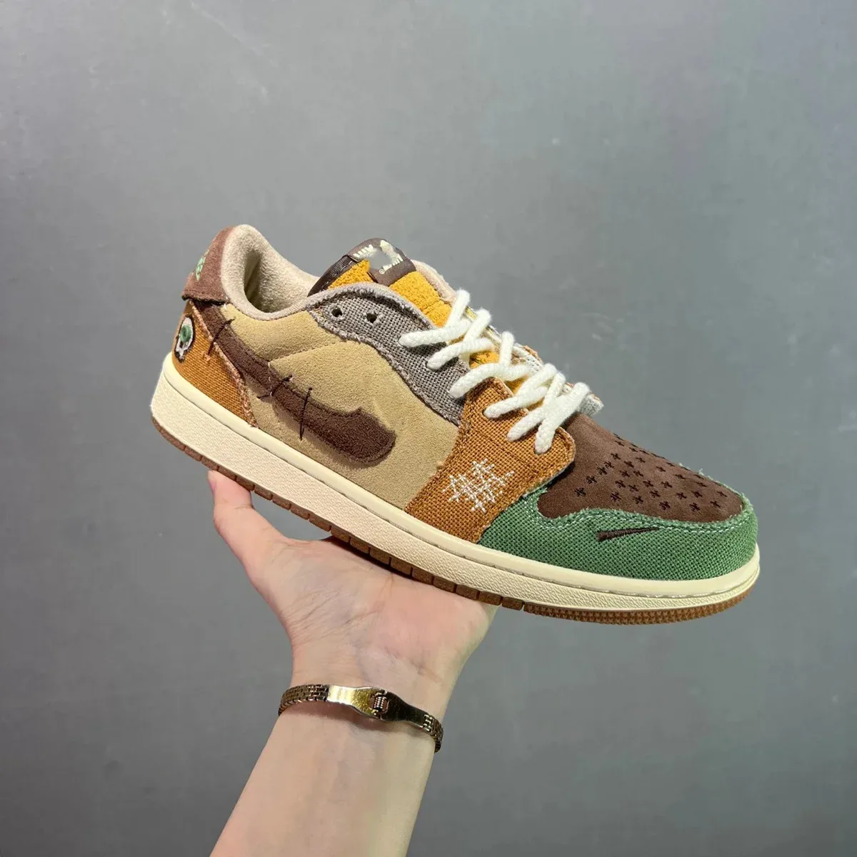 Jordan Nike Air Jordan 1 Low 'Travis Scott' Sneakers Green - 1