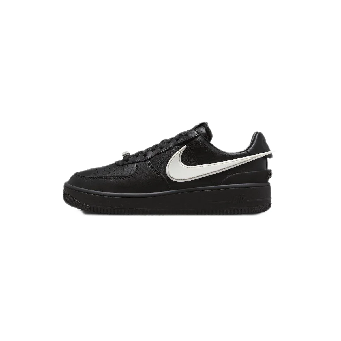 Nike Nike Air Force 1 Triple Black White Sneakers Black - 1