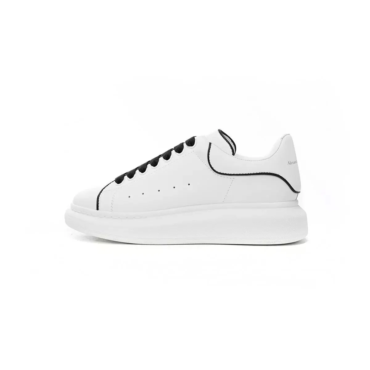 Alexander McQueen Alexander McQueen Oversized McQueen White Black Sneakers White