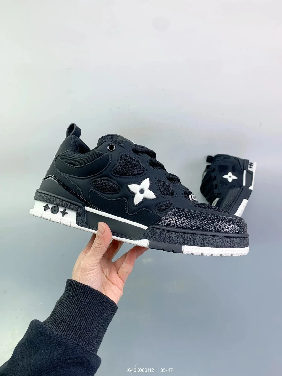 Louis Vuitton Tabi Black/White Sneakers