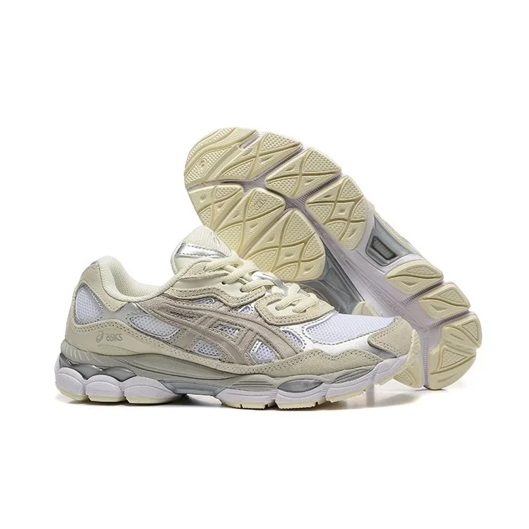 ASICS Gel-Nimbus 24 Sail/White Sneakers