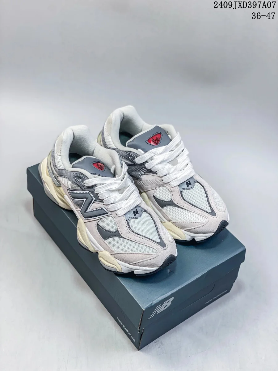 New Balance 900 'Sail/University Red' Sneakers