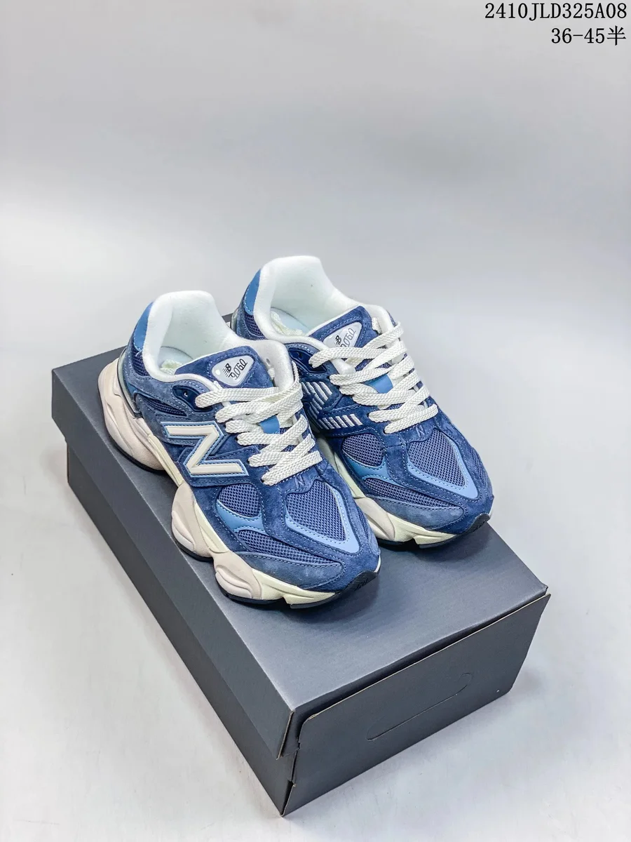 New Balance 900 Blue & White Sneakers