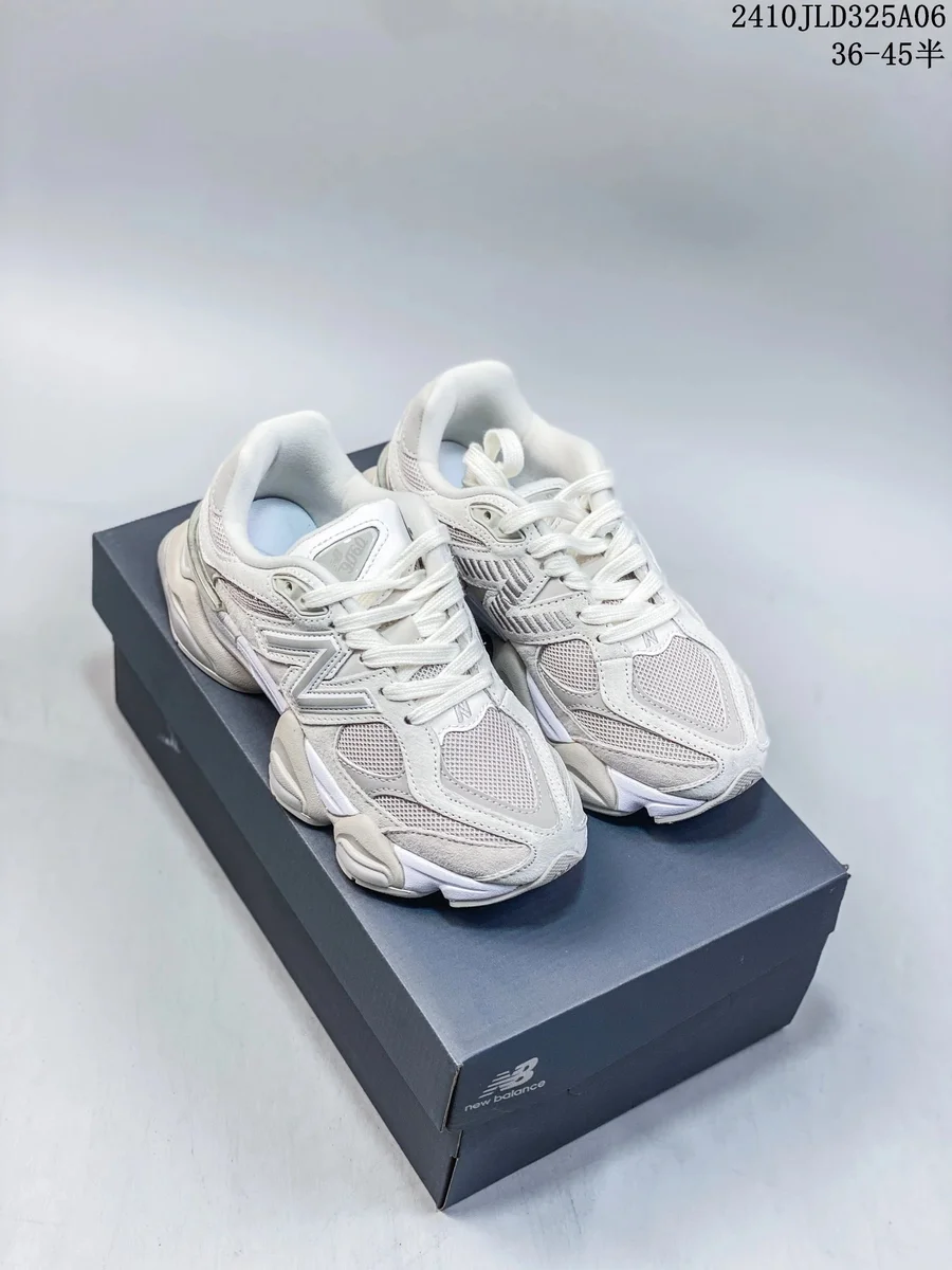 New Balance 900 White Sail Sneakers