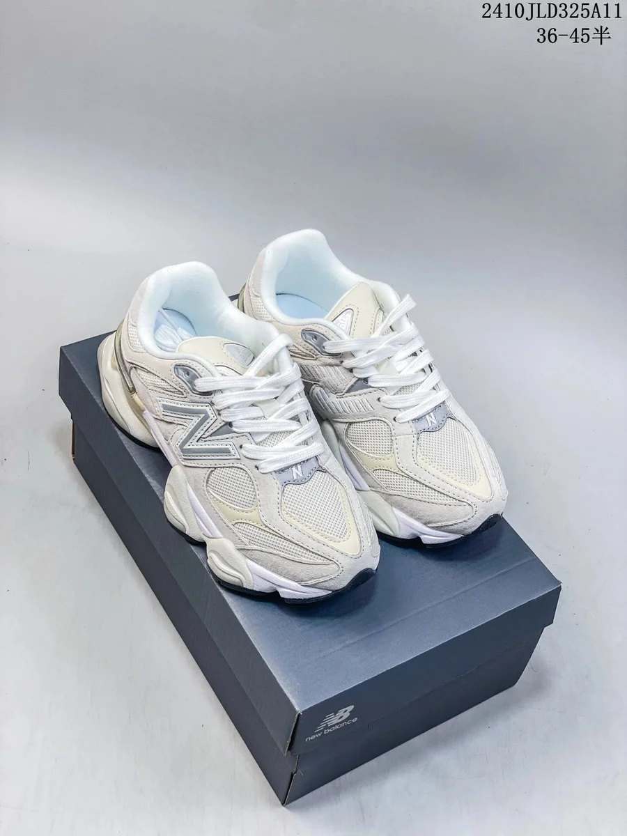 New Balance 900 White Sail Sneakers