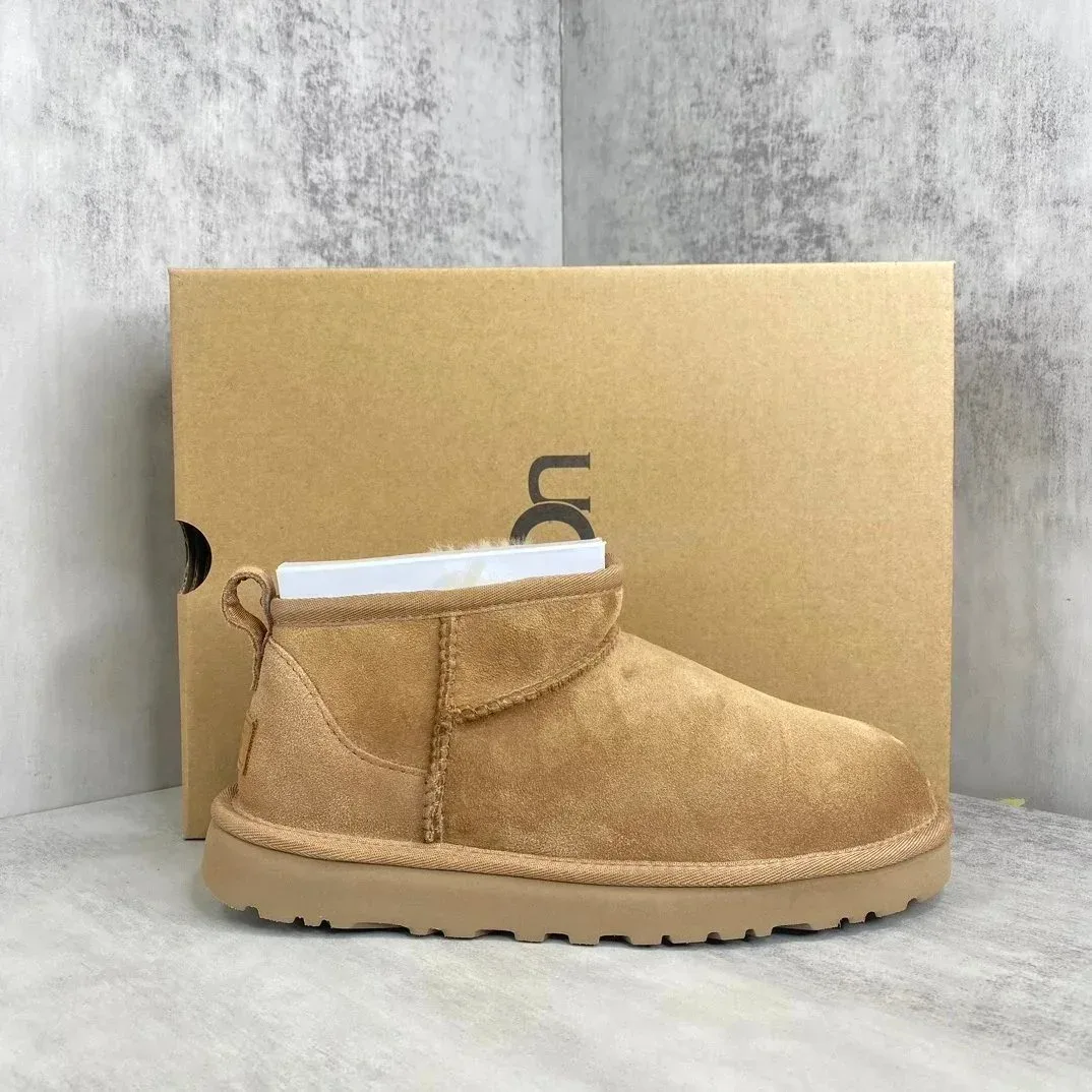 UGG Classic Short Chestnut Boots