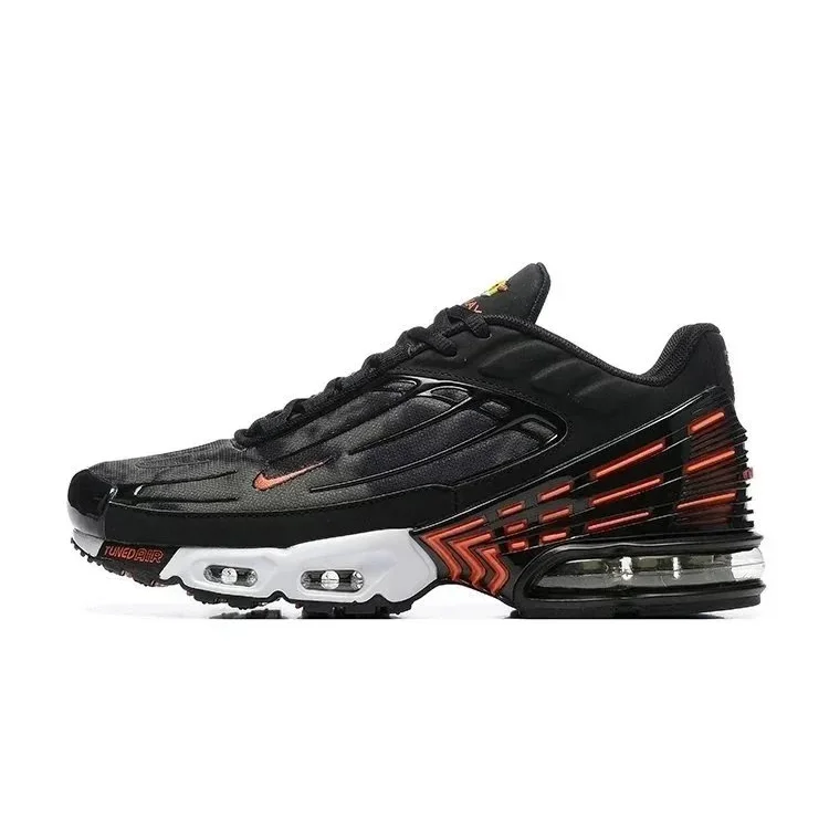 Nike Air Max Plus Tuned Air Triple Black Sneakers