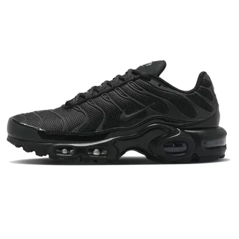 Nike Air Max Plus Triple Black Sneakers