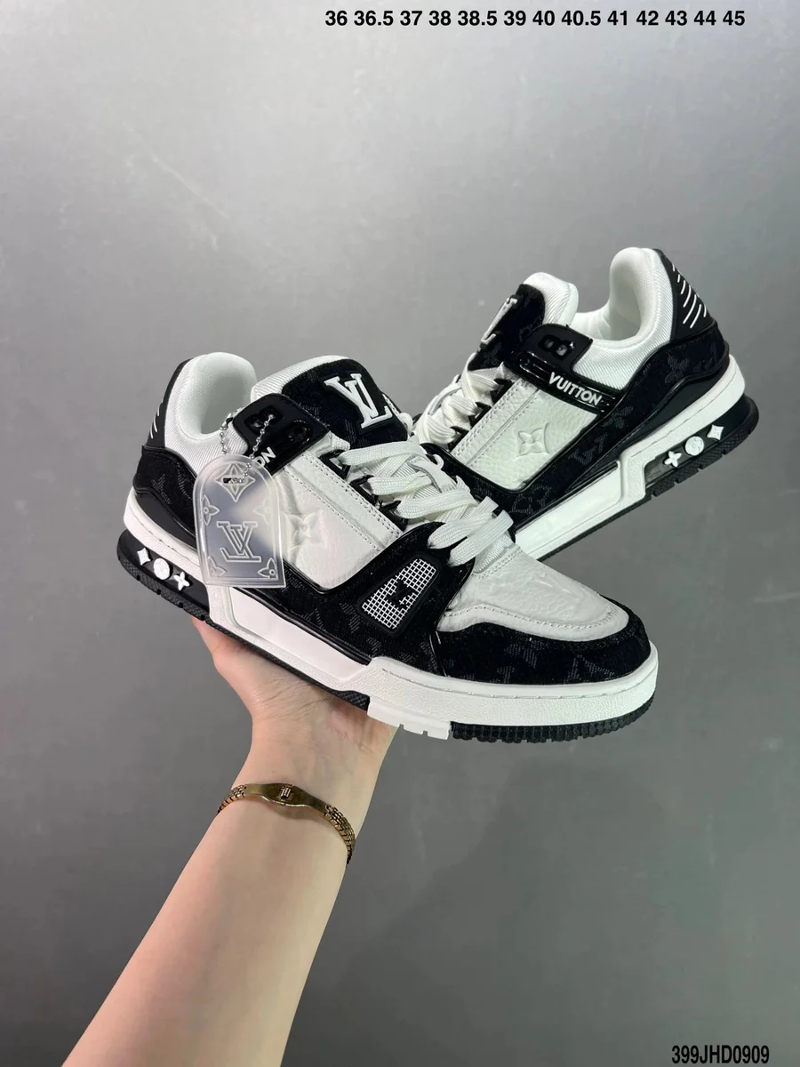 Louis Vuitton LV Trainer White/Black Sneakers