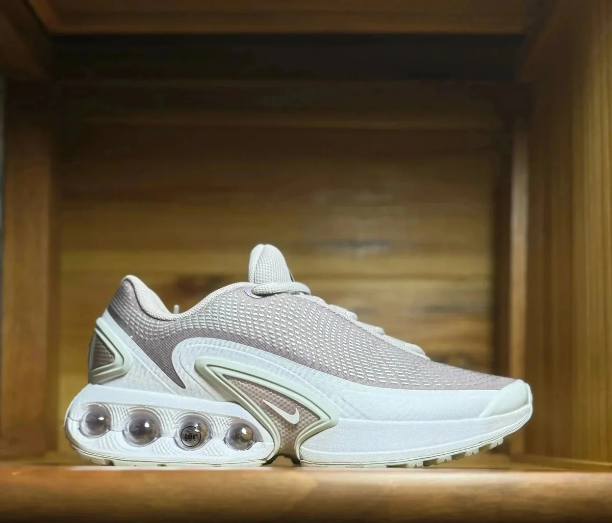 Nike Air Max Shox Triple White Sneakers