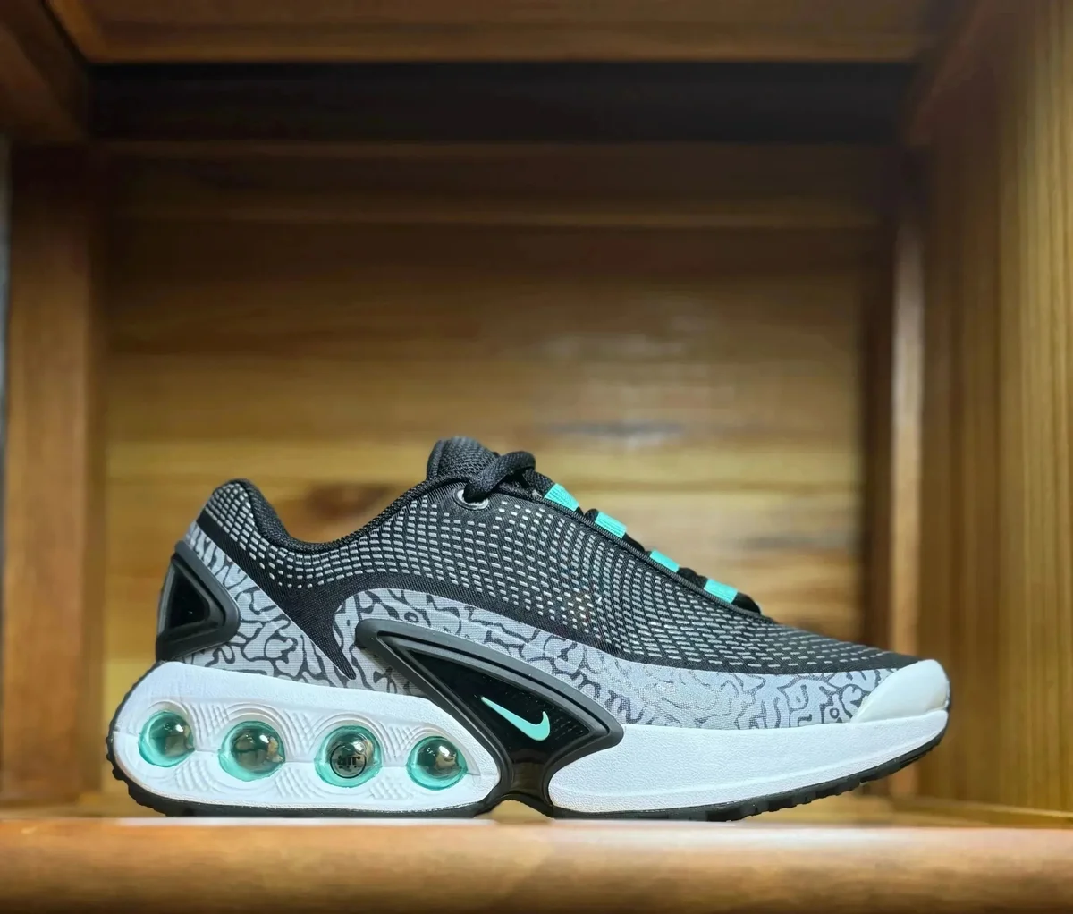 Nike Air Max 270 Elephant Grey/Black Sneakers