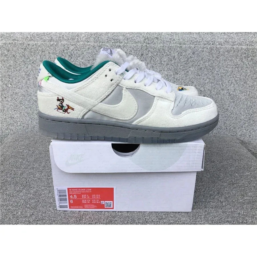 Nike Dunk Low Holiday Pack White/Green Sneakers