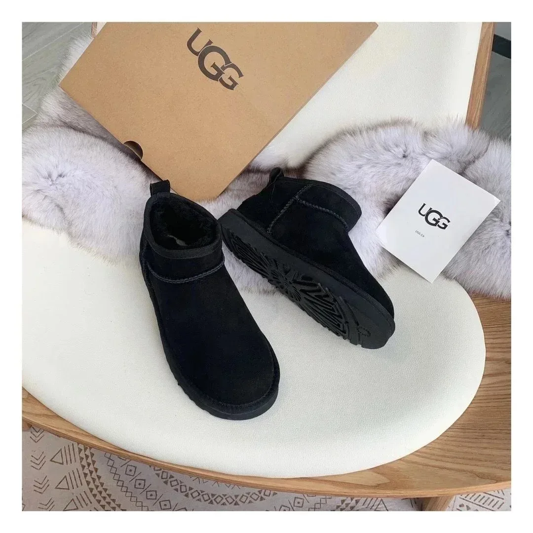 UGG Classic Short Mini Black Boots
