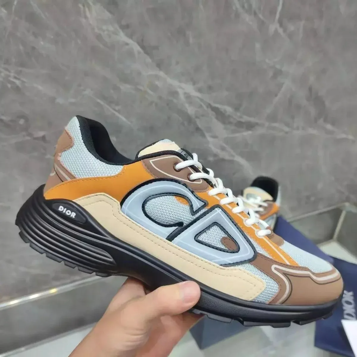 Dior Dior Book Tote Beige/Tan Sneakers