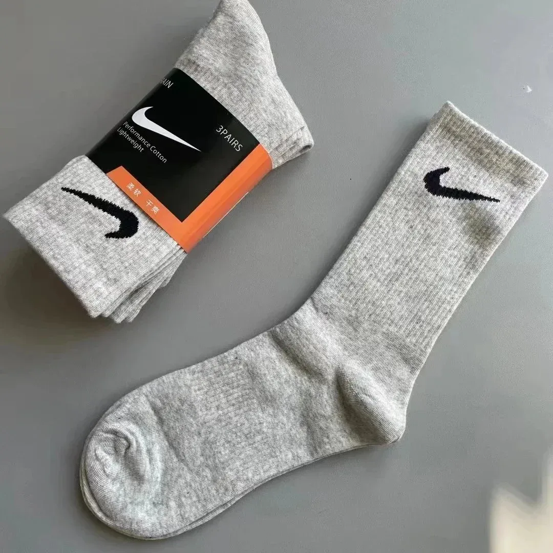 Nike Performance Cotton Lightweight Socks in Grey