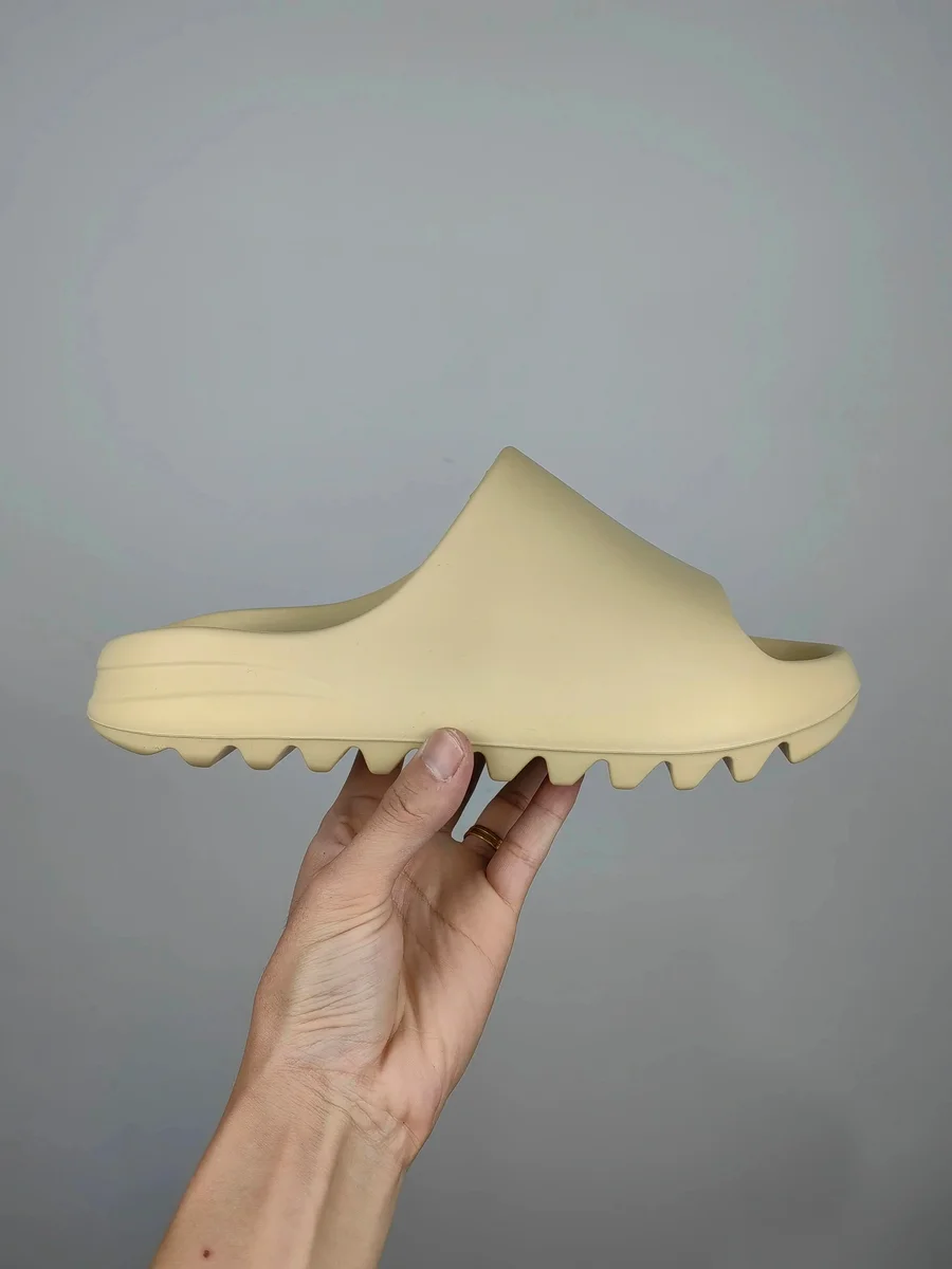 Yeezy Slide Sandal Beige Rubber Product Type