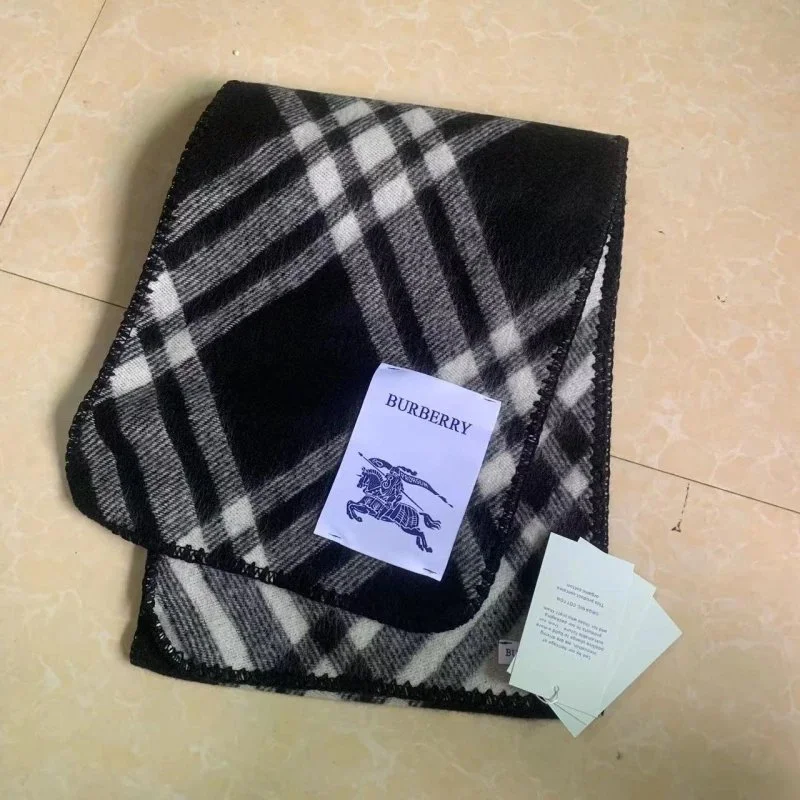 Burberry Classic Check Scarf Black/White