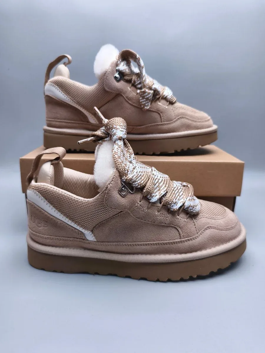 UGG Classic Short Beige Sneakers