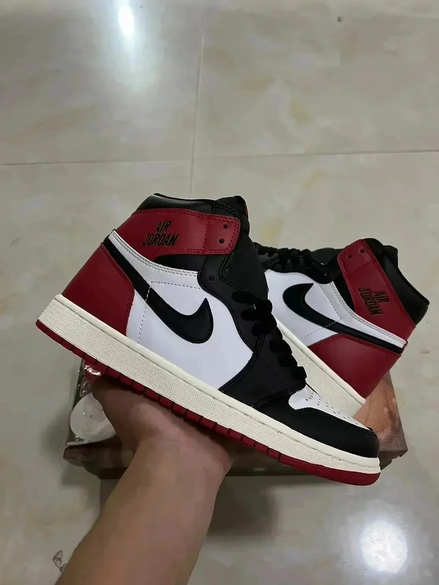 Nike Air Jordan 1 Black Toe Sneakers