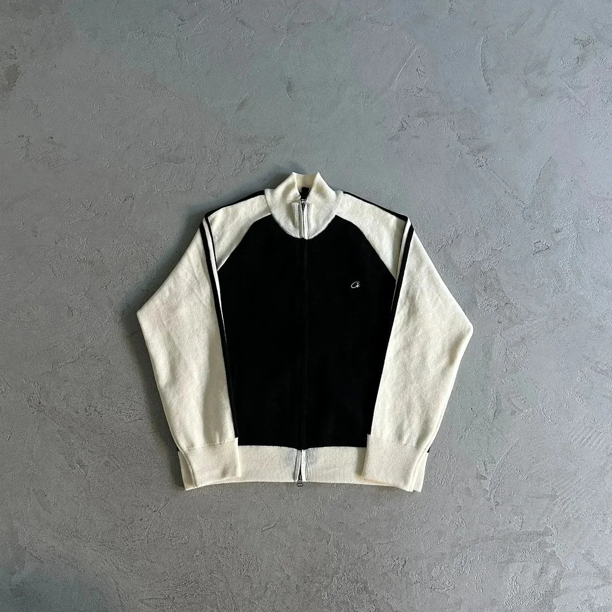 Black and White Contrast Zip-Up Sweater