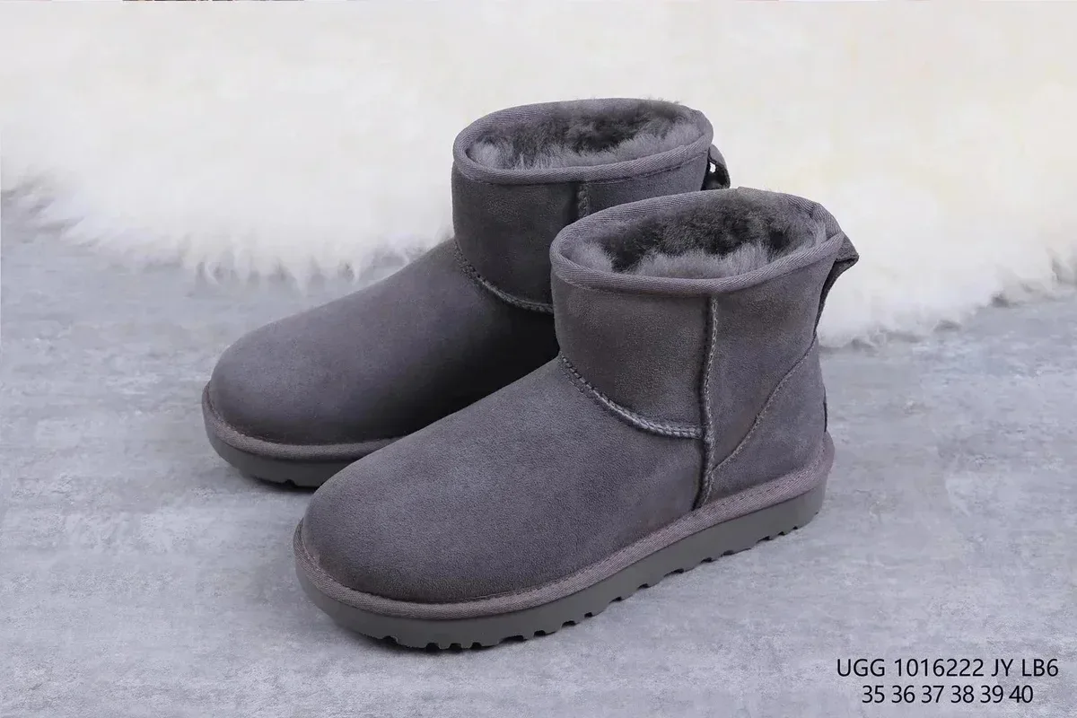 UGG Classic Short Grey Winter Boots