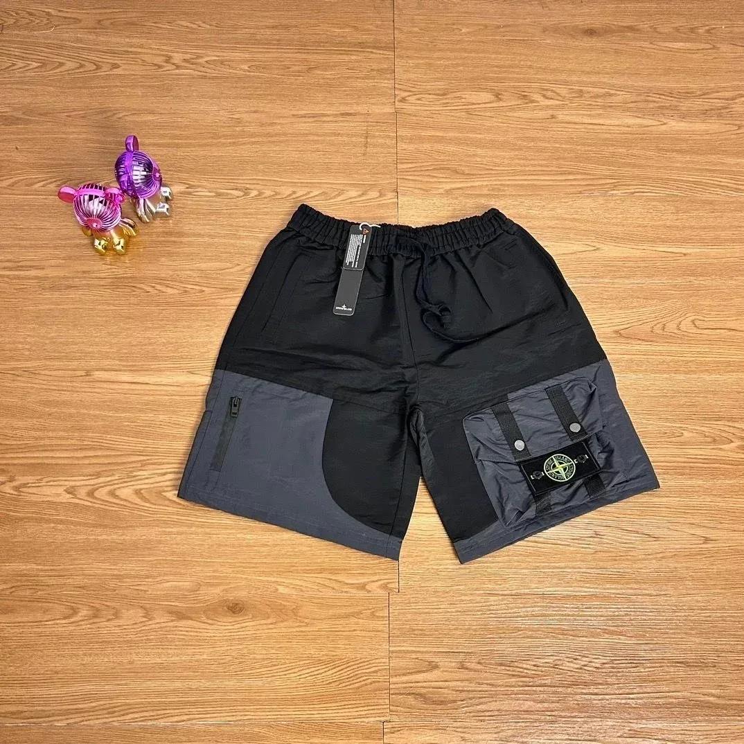 Stone Island 68-15 Black Cargo Shorts