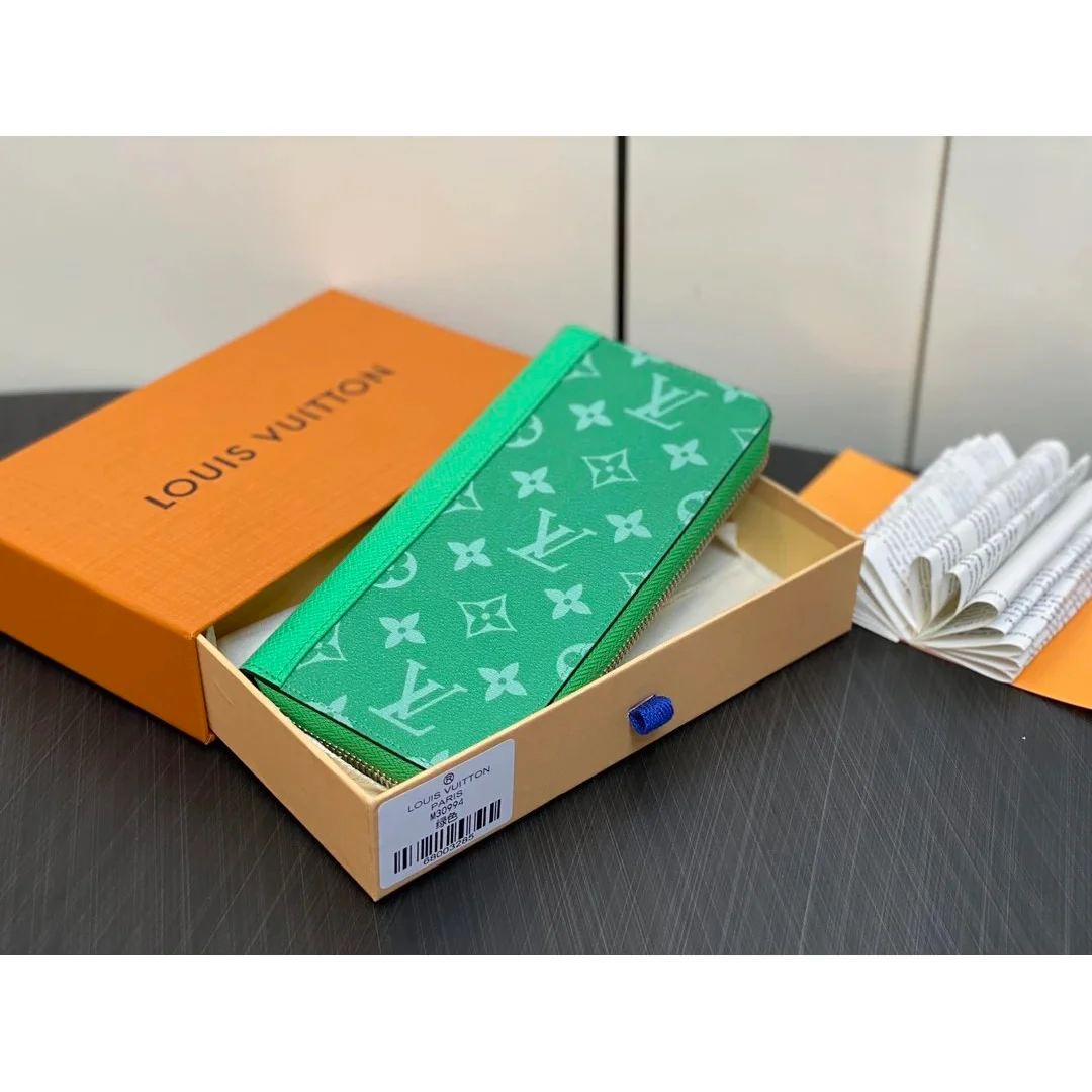 Louis Vuitton Neverfull Green Monogram Wallet