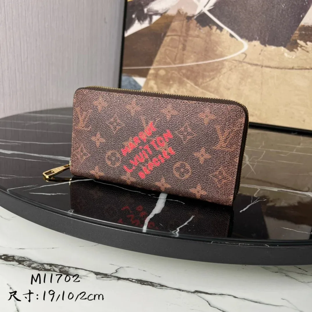 Louis Vuitton Neverfull Monogram Wallet Brown