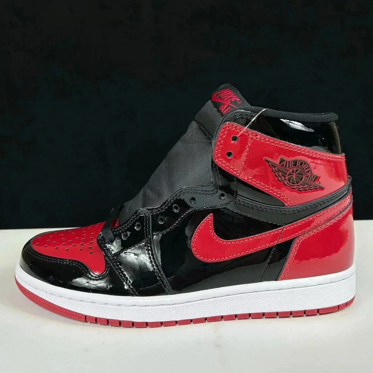 Nike Air Jordan 1 High Bred Toe Black Red Sneakers