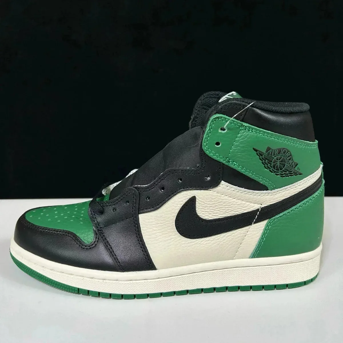 Nike Air Jordan 1 Black/Green/White Sneakers