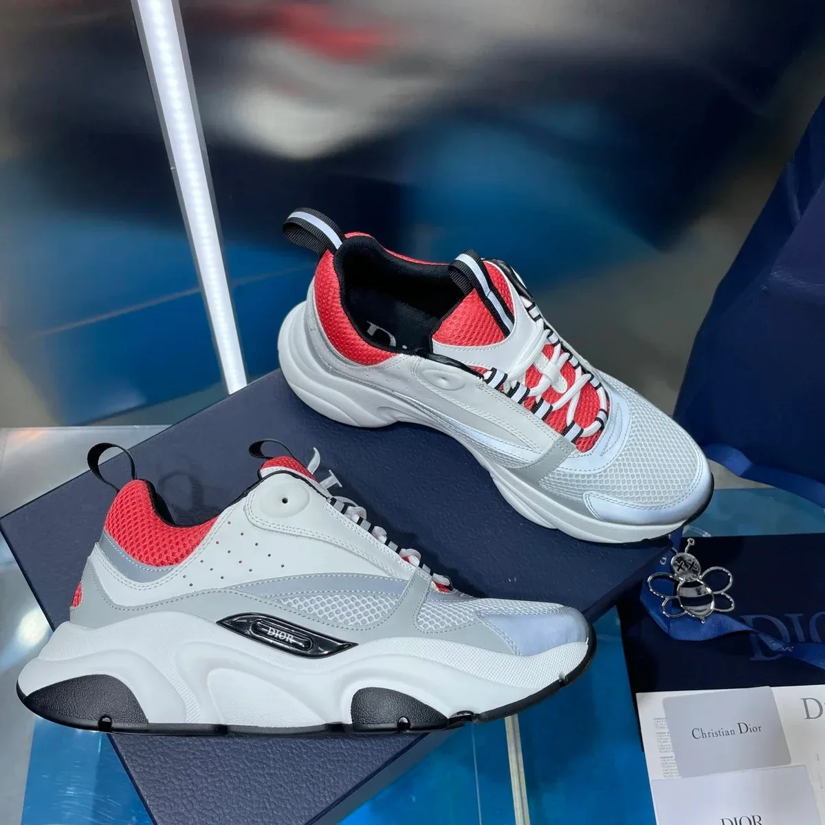 Dior Dior Book Tote White/Red Sneakers