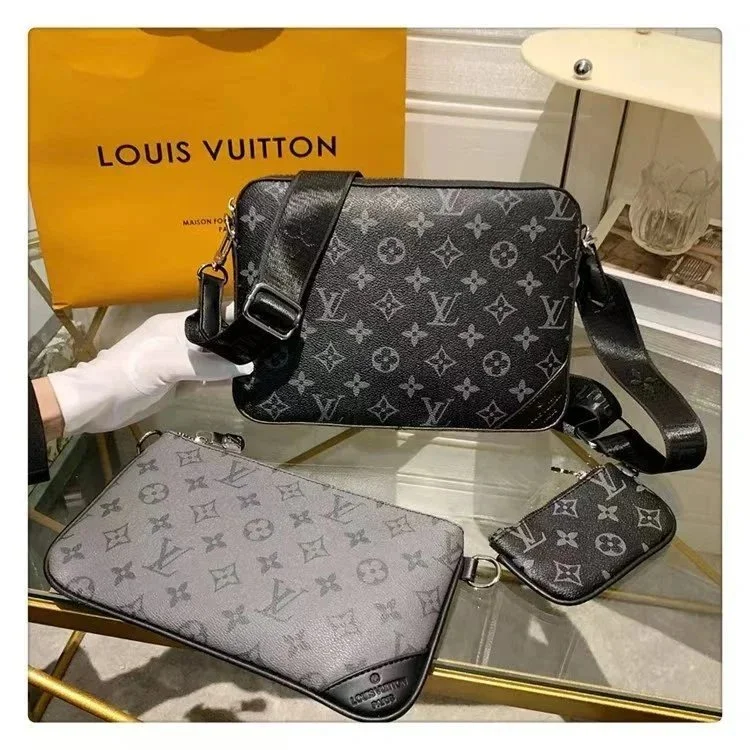 Louis Vuitton Neverfull Monogram Shoulder Bag