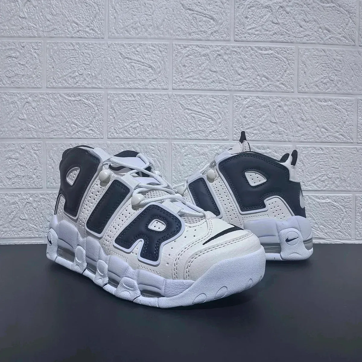 Nike Air More Uptempo White/Black Sneakers
