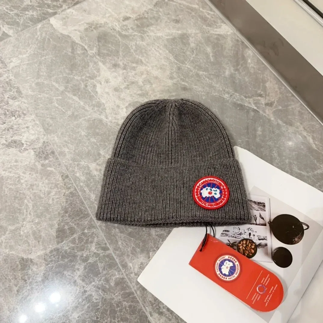 Canada Goose Arctic Program Beanie 25深灰