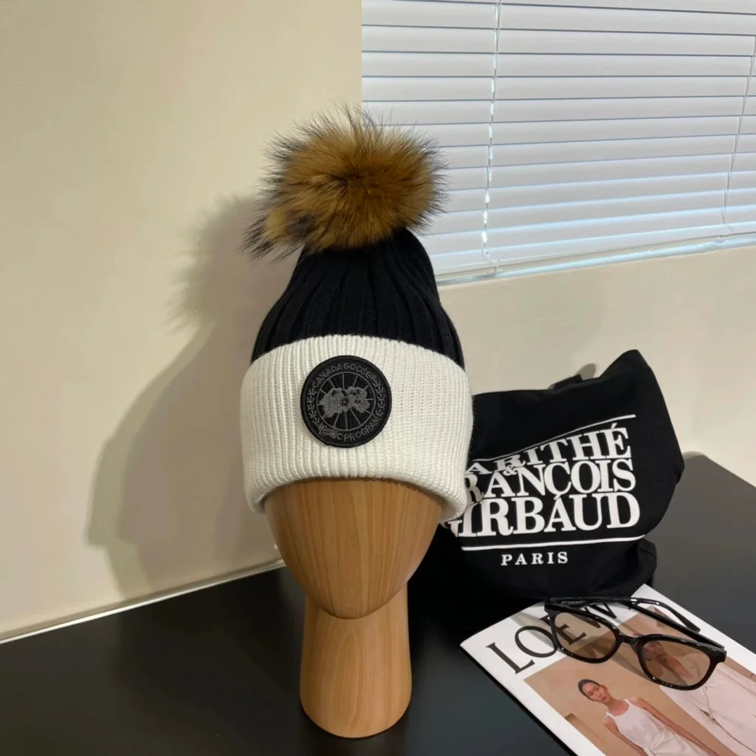 Canada Goose Chilliwack Black & White Pom Beanie