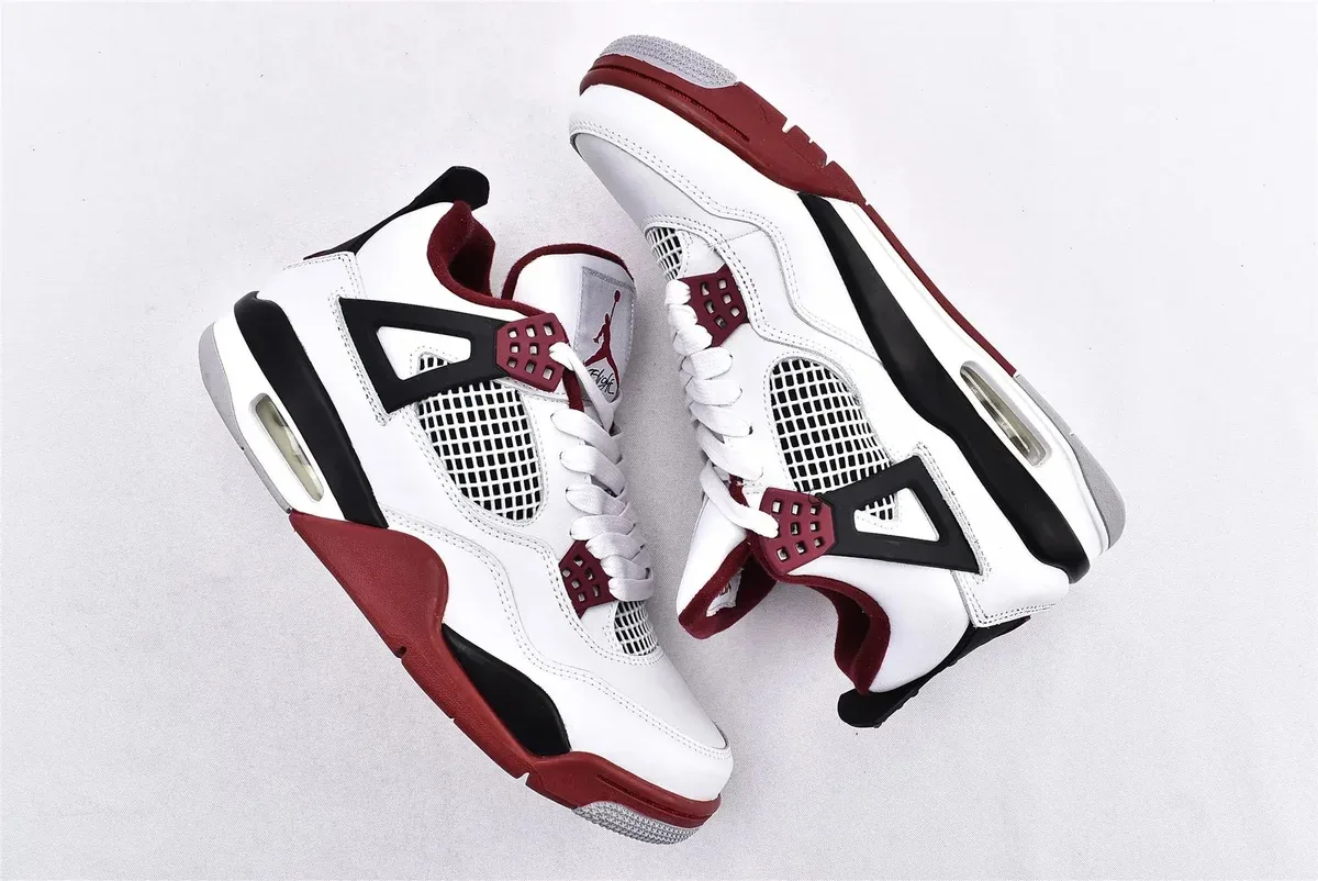 Nike Air Jordan 4 Fire Red Sneakers