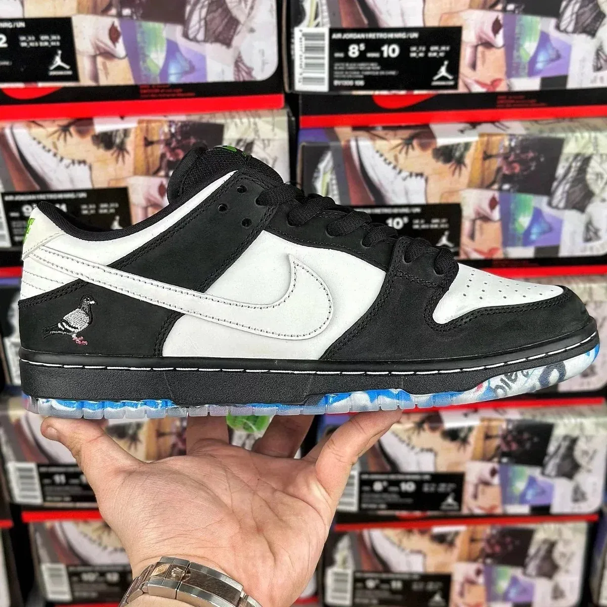 Nike SB Dunk Low Staple x Dunk Black/White Pigeon Sneakers