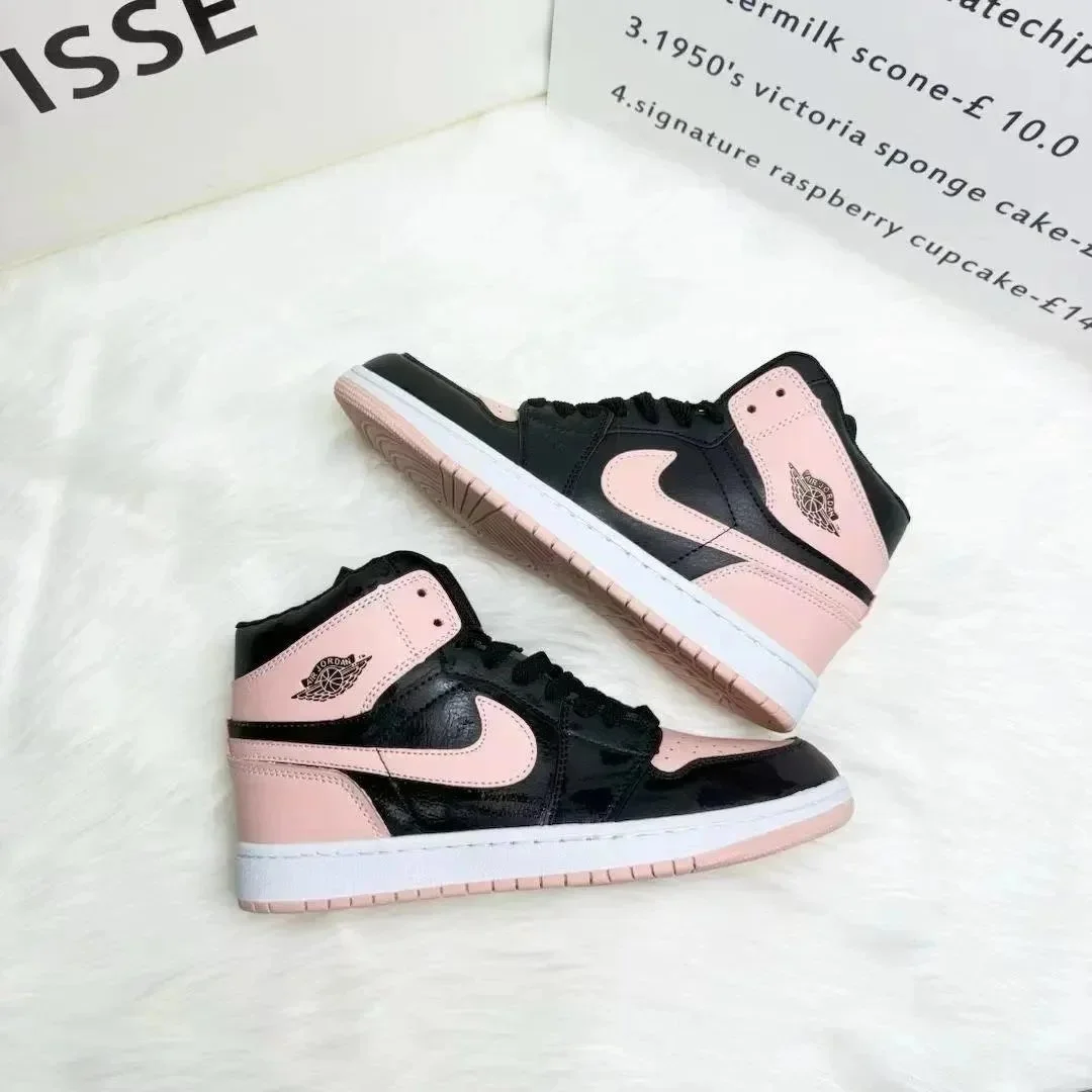 Nike Air Jordan 1 Retro High Black Pink Sneakers