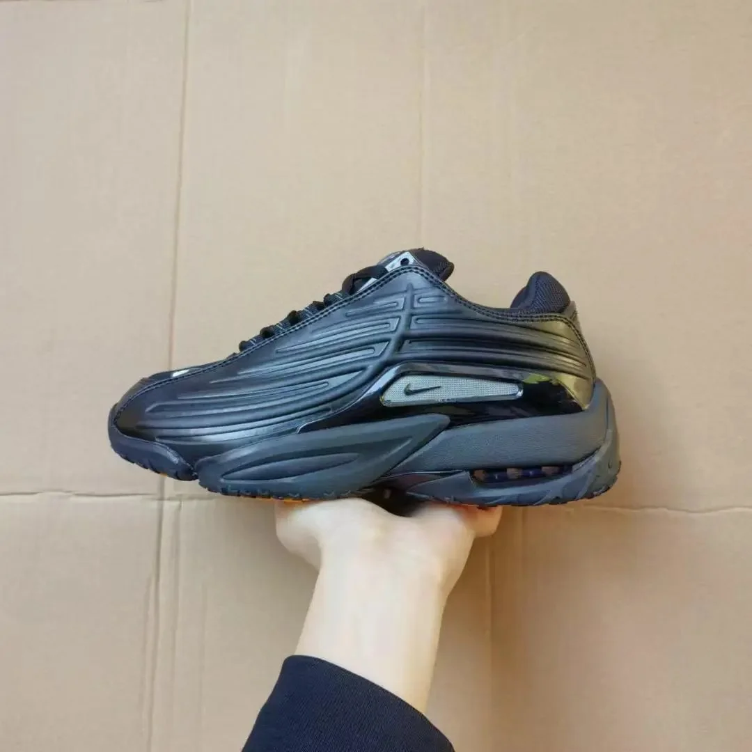 Nike Air Max 2000 H黑金 15 Sneakers