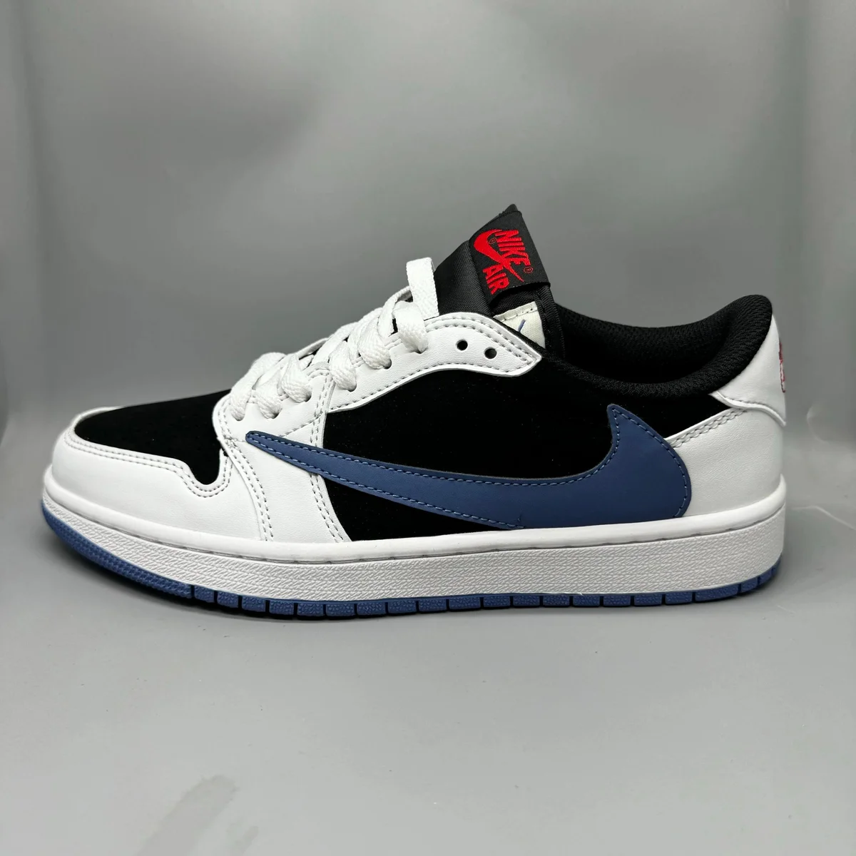 Nike Air Jordan 1 Low Sail/University Blue Sneakers