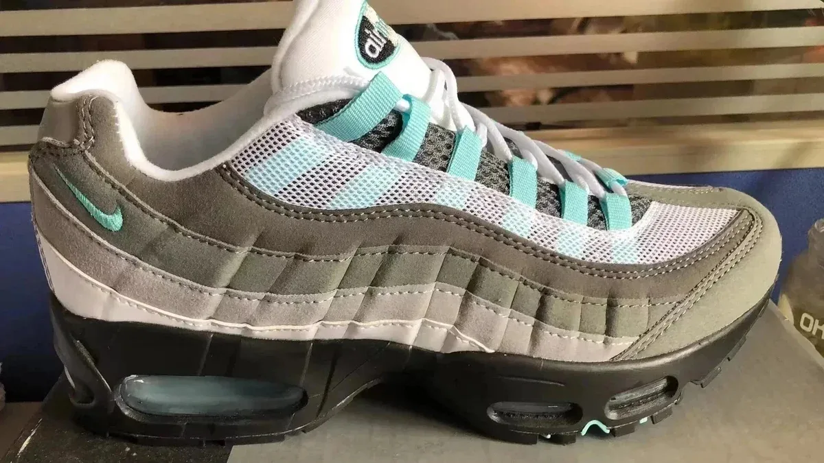 Nike Air Max 95 Sail/Turquoise Sneakers
