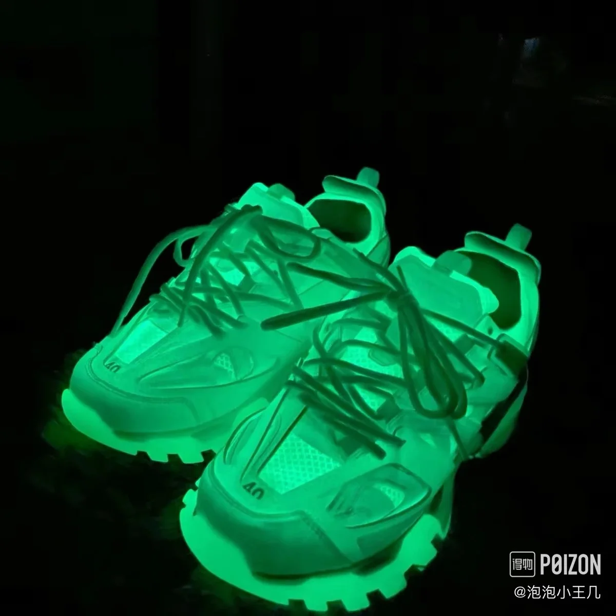 Unisex Glow-in-the-Dark Sneakers Night White
