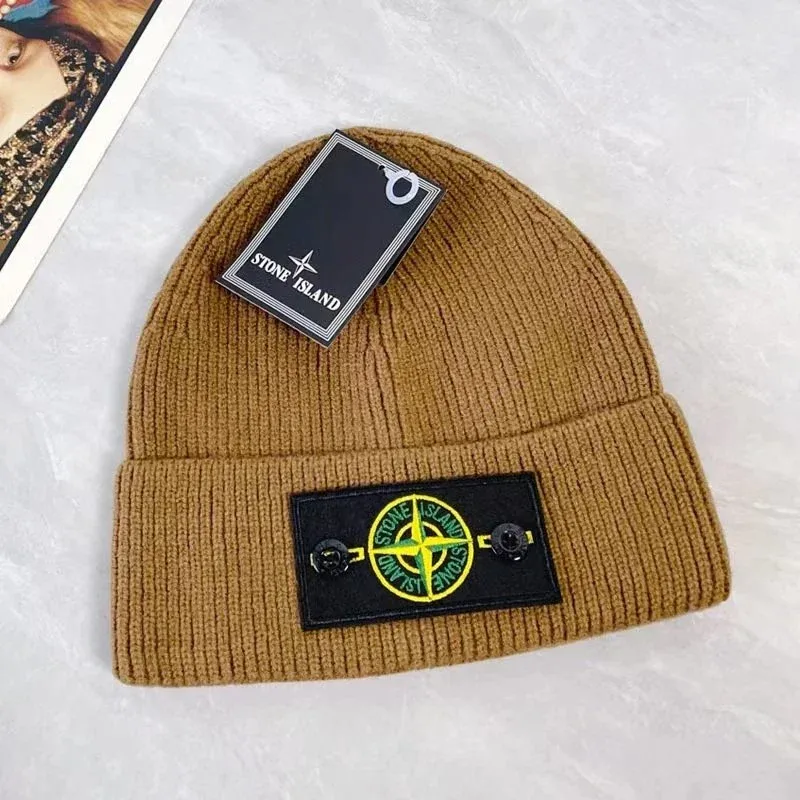 Stone Island 68-15 Beanie Camel