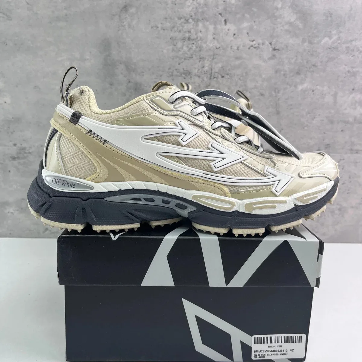 Off-White OW100 Shooter Beige Sneakers